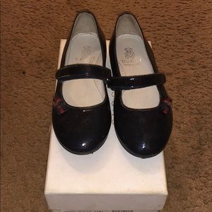 Gucci girl patent ballet shoes with Velcro strap!